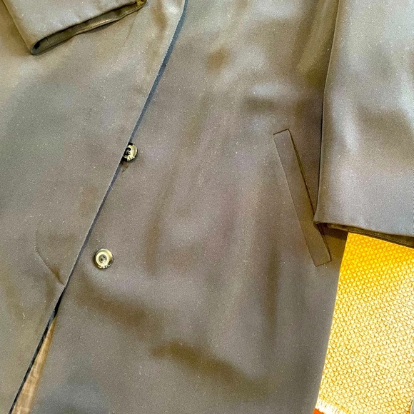 Long black light weight coat by Utex design. - Picture 12 of 15